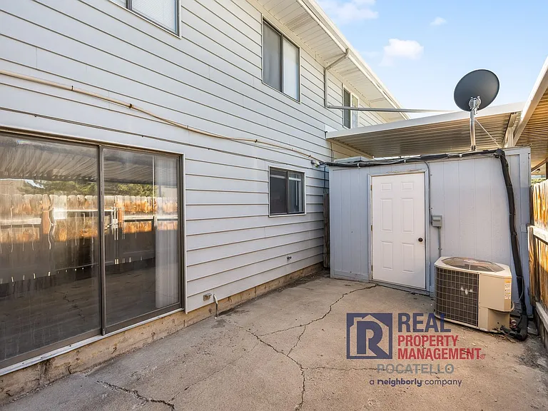 1117 Booth Dr — Photo 18