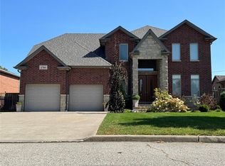 1746 Rankin Ave, Windsor, ON N9B3W3