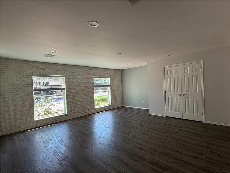 2518 Cockburn Dr — Photo 13