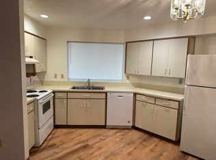 Shady Manor, Salem, OR 97303