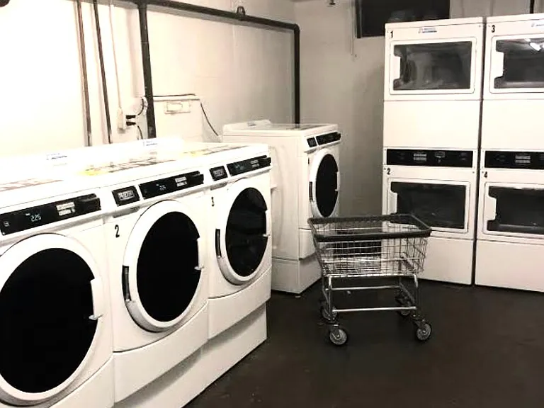 165 Vroom St #3L — Photo 9