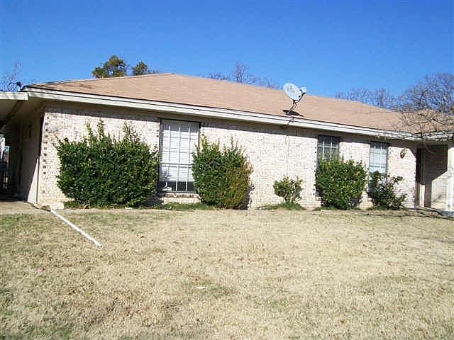 1st image of 122 Woodland Dr