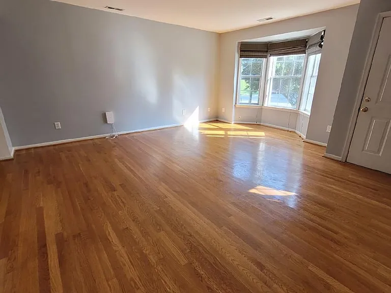 100 Lamplighter Pl — Photo 8
