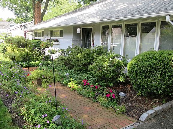 2nd image of 19 Circle Dr