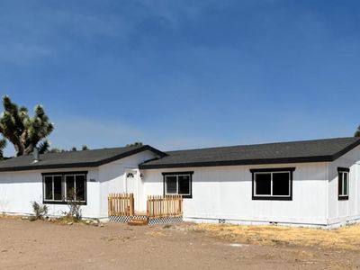 9086 Hollister Rd, Phelan, CA, 92371