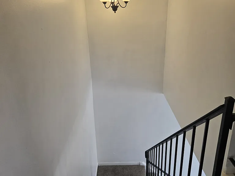 5946 Deerwood Ct — Photo 9