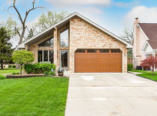 7220 W 72nd St, Bridgeview, IL 60455