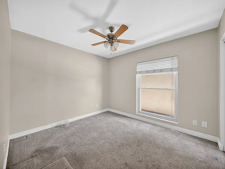 12414 N 60th St — Photo 30