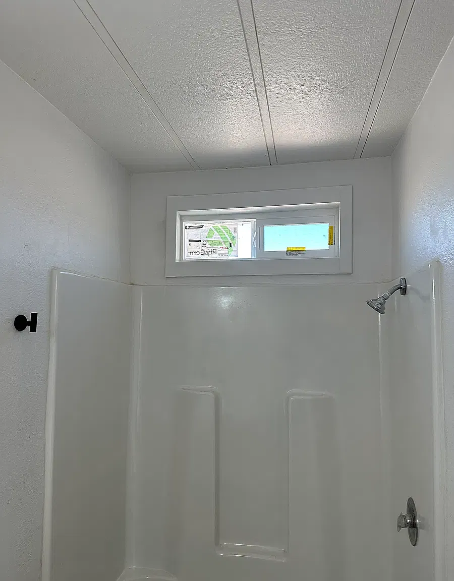 3 bed, 1350 sqft, $1,400 — Photo 4