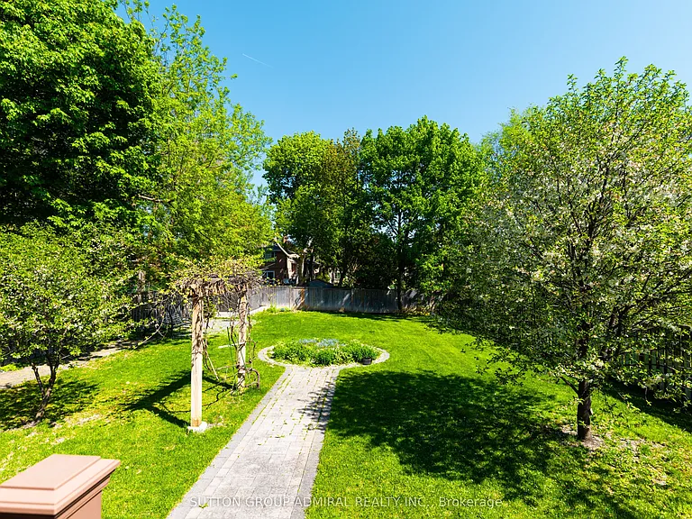 24 Wedgewood Dr — Photo 6