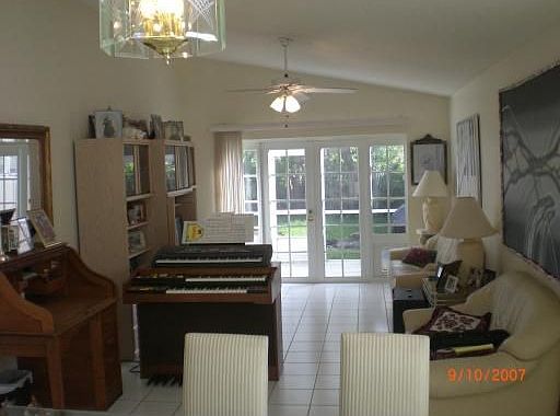 5th image of 17106 NW 11th St