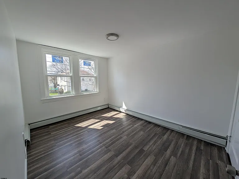 803 N Indiana Ave — Photo 20