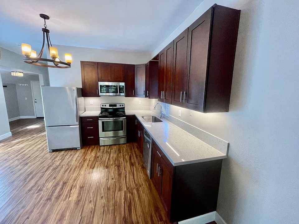 1st image of 3925 N Albina Ave