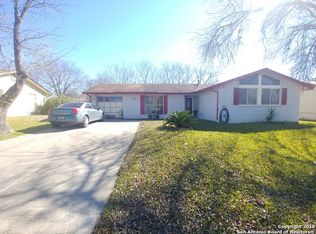 4834 Castle Sword, San Antonio, TX 78218