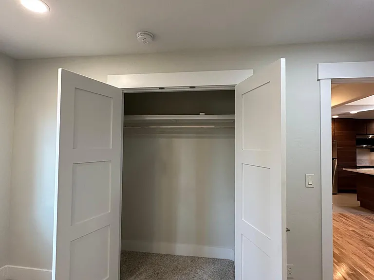 624 NE Olney Ave — Photo 18