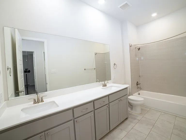 293 Ferndale St — Photo 15