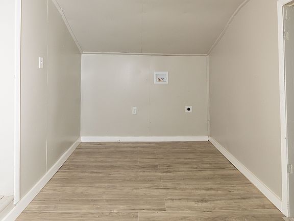 4th image of 416 N 4th St #B
