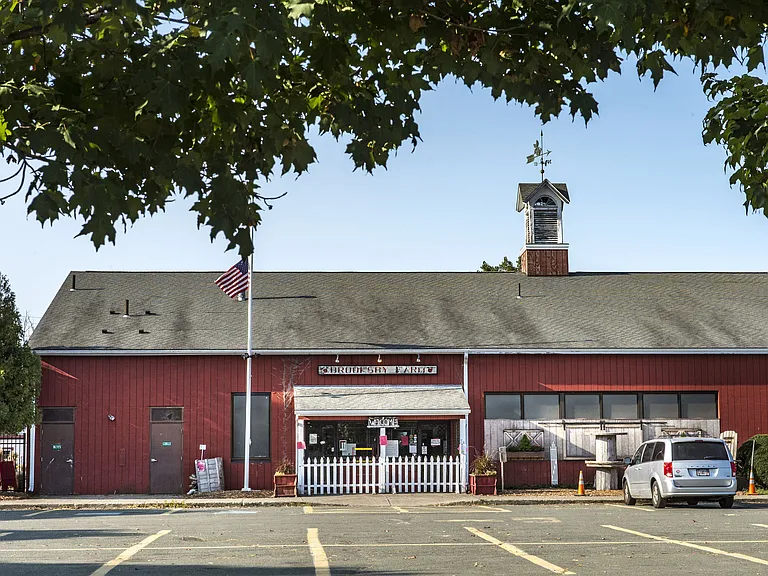 Farmstand Entrance