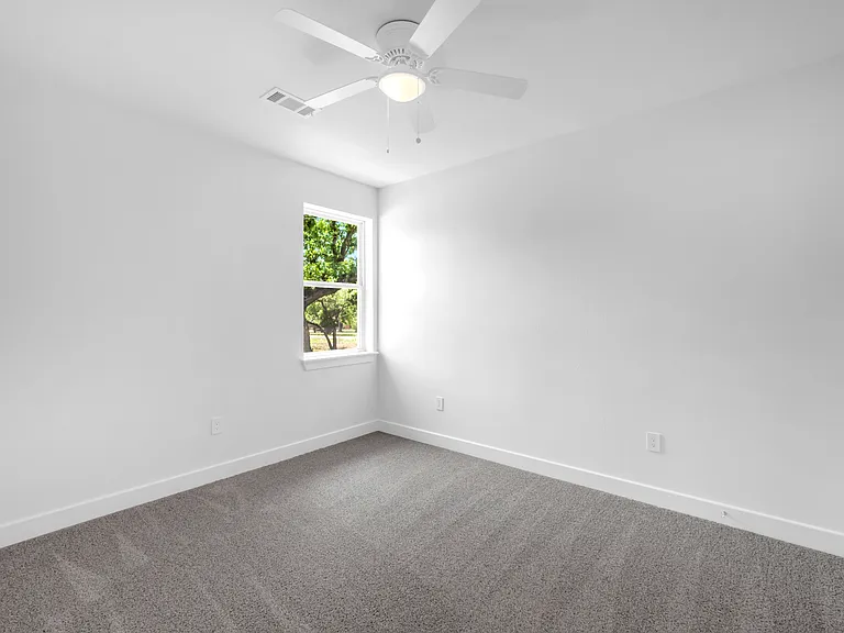 1701 Lakewood — Photo 20