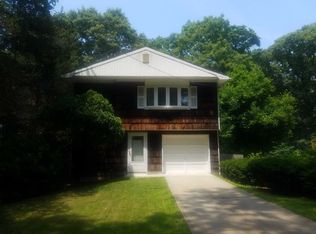 27 Belmont Rd, Sound Beach, NY 11789
