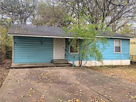 3rd image of 3056 Gordonia Dr