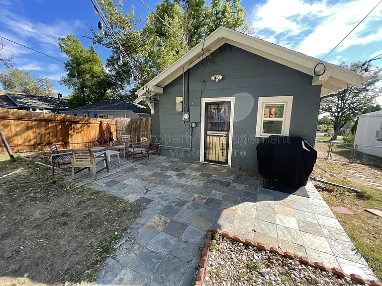 4909 Beach Ct — Photo 39