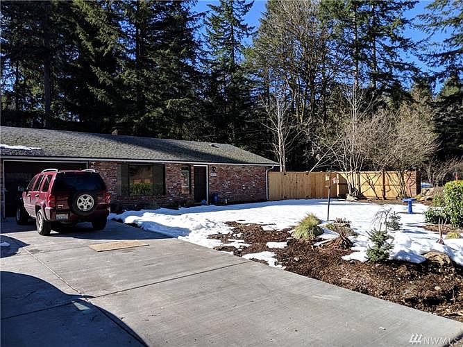 2nd image of 6825 Neylon Dr SW #A