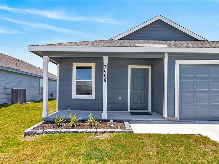 7909 Hathor Dr — Photo 2