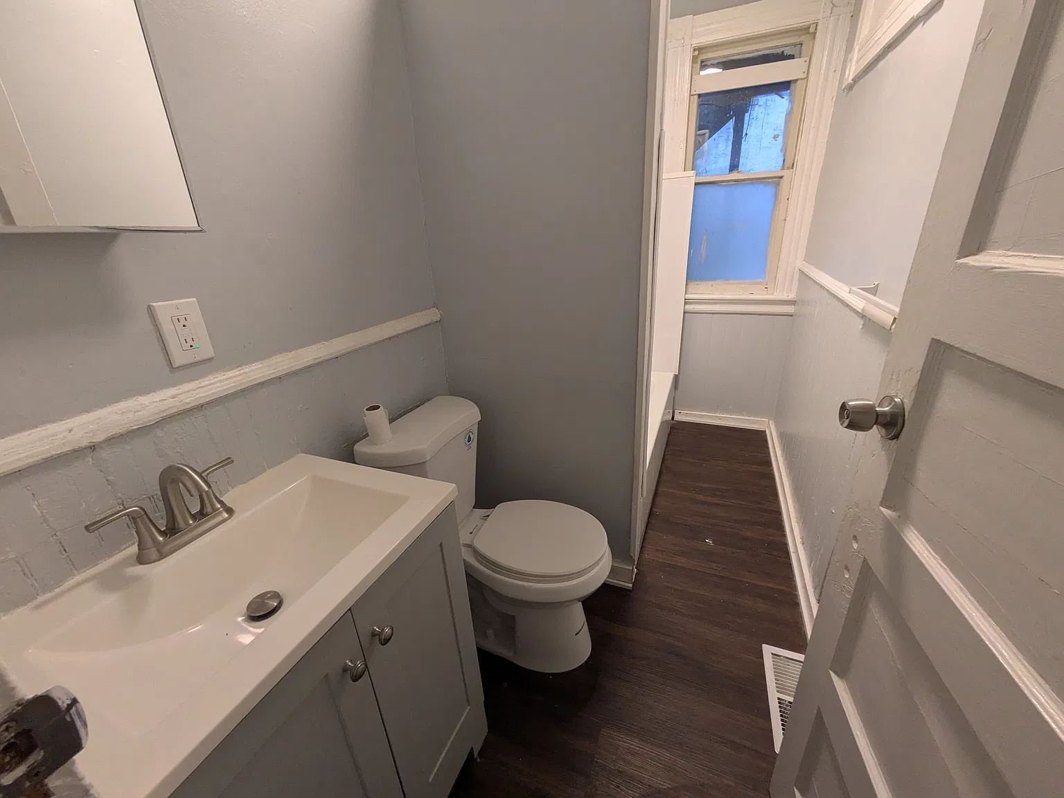 2 bed, 800 sqft, $1,595 — Photo 2
