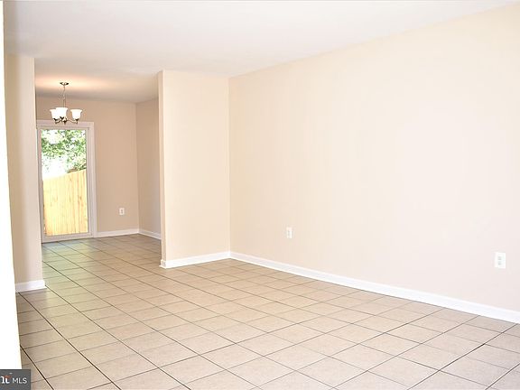 5th image of 826 Sledgehammer Dr