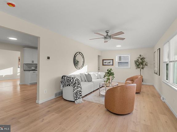 5th image of 514 Beverly Dr