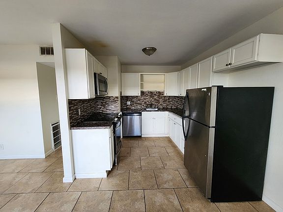 3rd image of 501 W Louisiana Ave #205