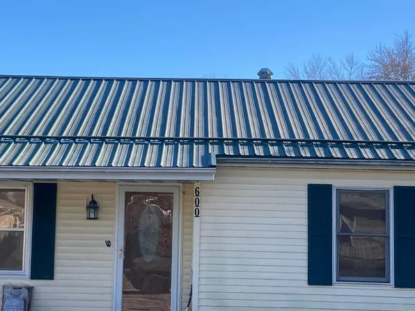 600 E Magnolia St, Versailles, MO 65084