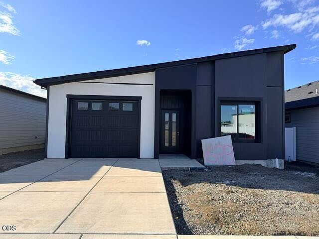 1st image of 633 Terrazzo Way