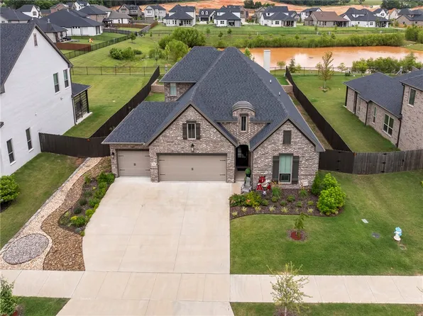 3918 W Violet St, Fayetteville, AR 72704