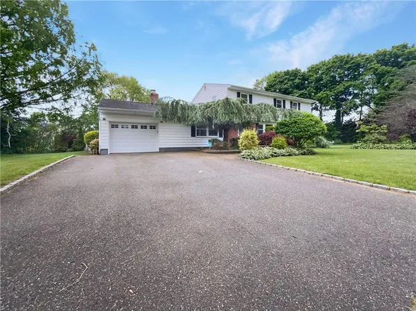 12 Beacon Lane, East Northport, NY 11731