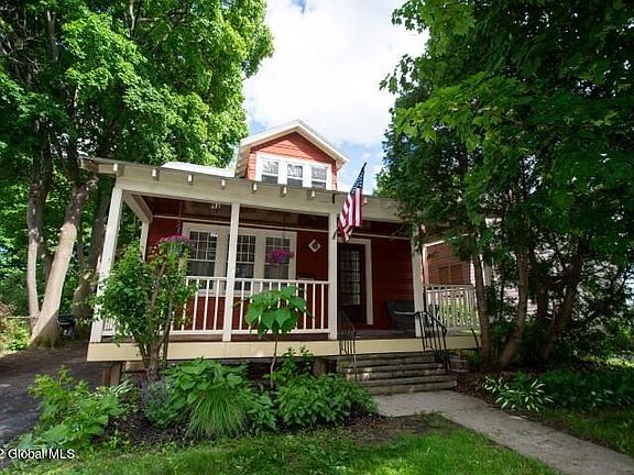 3rd image of 65 Fleetwood Ave