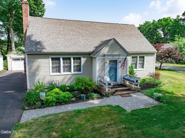 24 Greenleaf Drive, Delmar, NY 12054