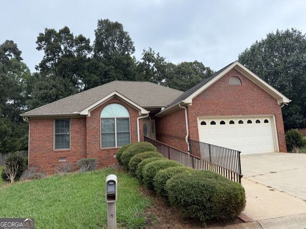 70 Golden Oaks Dr