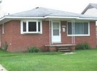 30127 Beechwood St, Garden City, MI