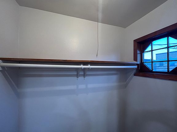 5th image of 137 Saint Pauls Ave #2