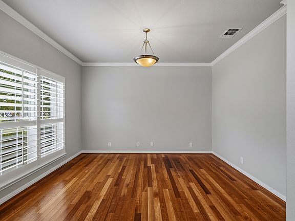5th image of 9406 Potters Point