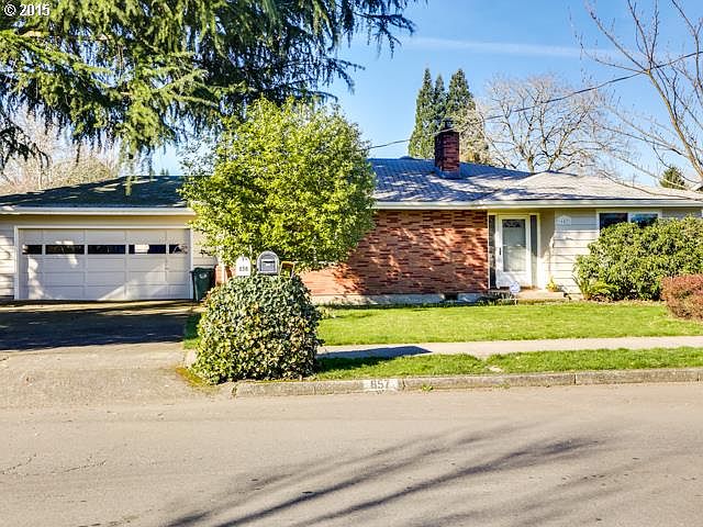 1st image of 657 SE 12th Ave