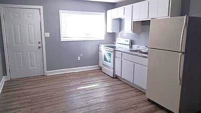 1st image of 3904 Griffin St APT 2B