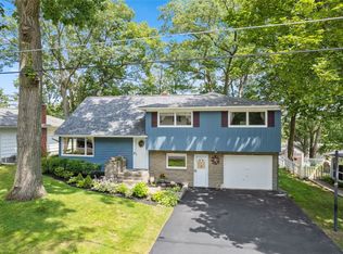 400 Kathleen Dr, Endwell, NY 13760