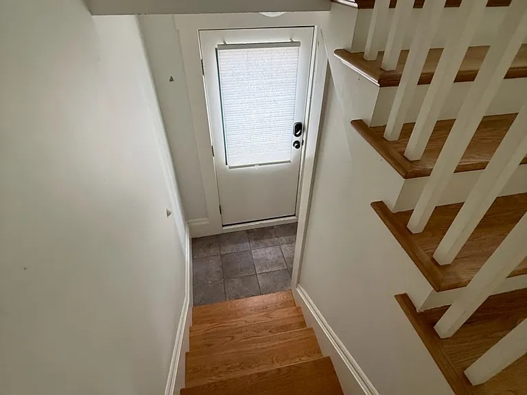 215 SE 30th Pl — Photo 28