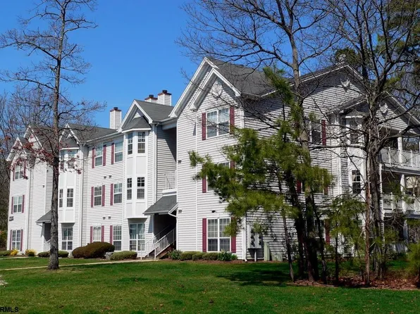 127 Iroquois Dr #127, Absecon, NJ 08205