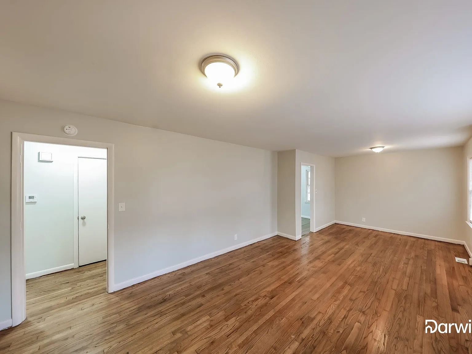 3 bed, 1.0 bath, 1026 sqft, $1,040 — Photo 4