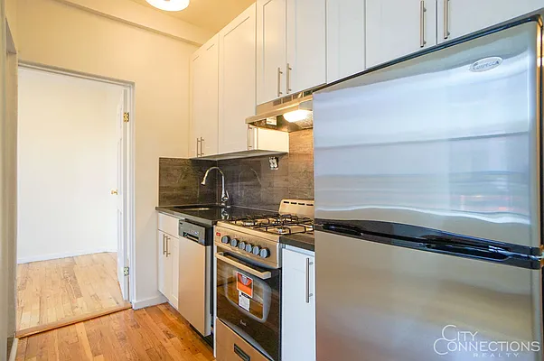 Rented by City Connections Realty | media 27