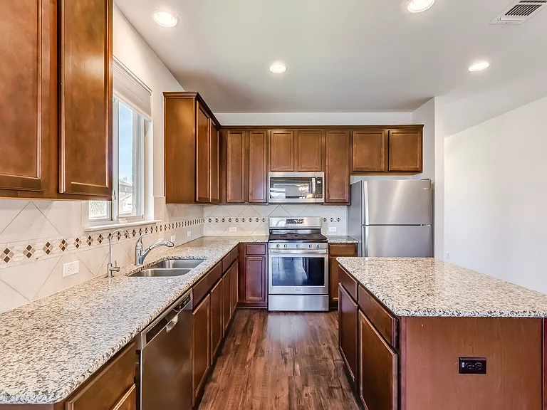 11617 Amber Stream Ln — Photo 14